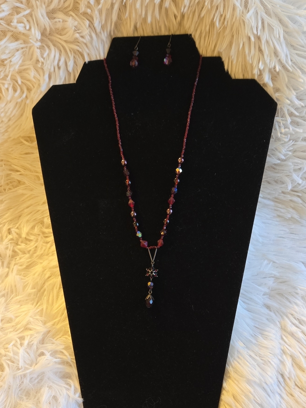 Delicate Garnet Red Beaded Pendant Necklace and Earrings Set